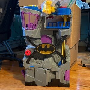 Fisher-Price Batman Playset with Gray, Black, and Purple